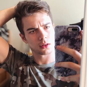 Meet your Posher, Gavin